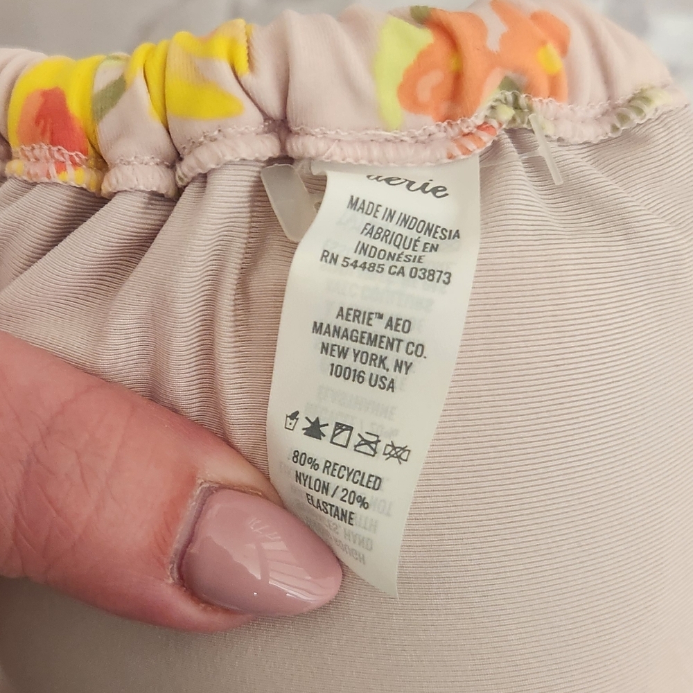 NWOT- aerie bandeau floral swim top - Picture 3 of 4